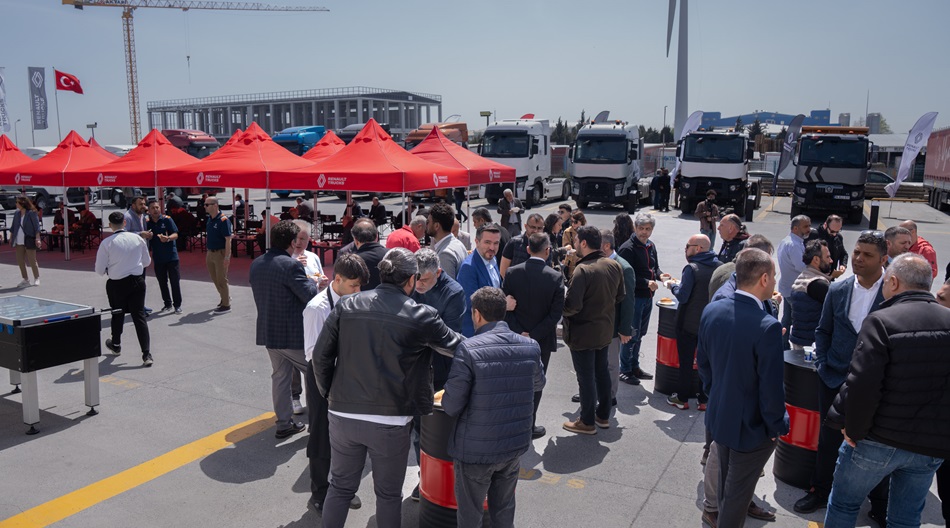 Renault Trucks FEST 2025: Yeni Modeller, Teknoloji ve Konfor, Bu Festivalde