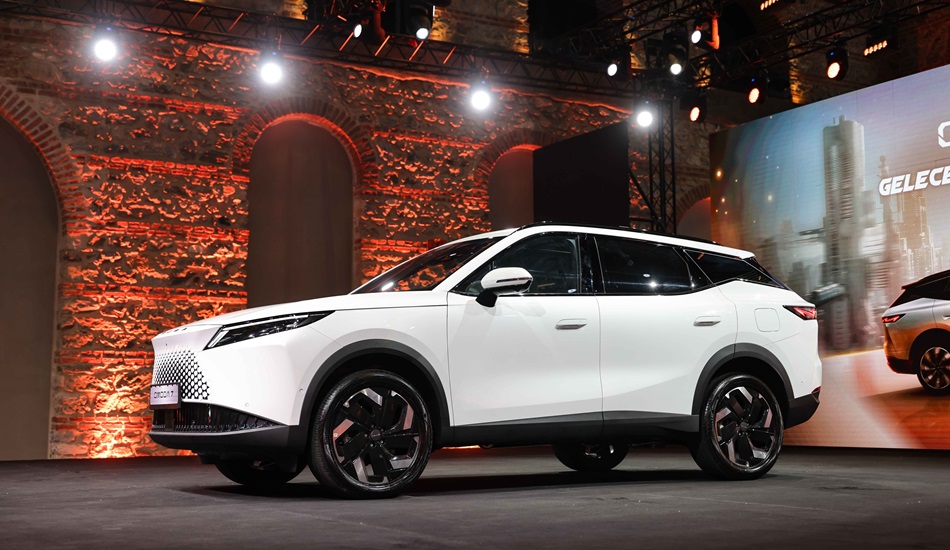 OMODA 7 Star Track Kayar Ekranı ve Ultra Sessiz VIP Kabini ile Teknolojiyi Zirveye Taşıyor!