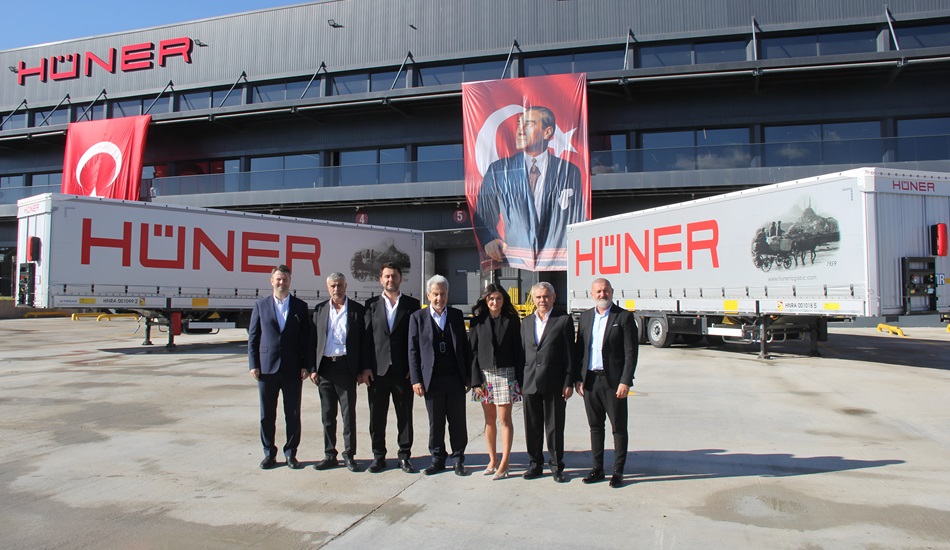 Tırsan Ve Hüner İş Birliği Cumhuriyet Bayramında Büyüdü: 500 Treyler Ve Muhteşem Lojistik Merkezi Teslim Edildi