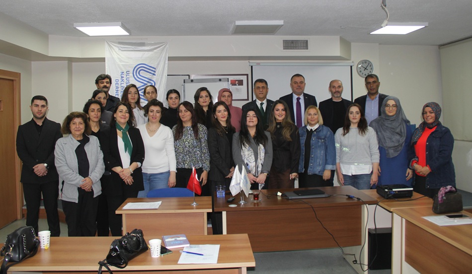 İlk Ders Zili Çaldı: Kadın TIR Sürücüleri Yola Çıkıyor