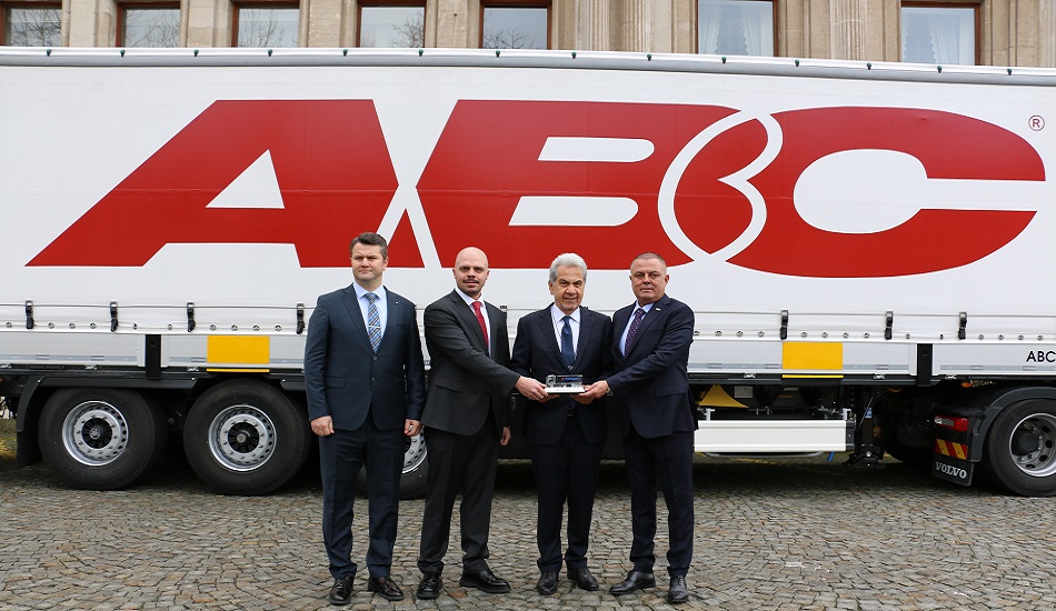 ABC LOJİSTİK, 1.100’ÜNCÜ TIRSAN’I ALDI, YENİ 300 ADETE İMZA ATTI