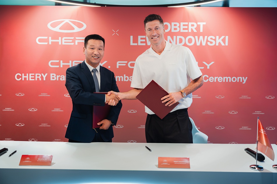 Dünyaca ünlü Yıldız Futbolcu Robert Lewandowski Chery’nin Global Marka Elçisi Oldu!